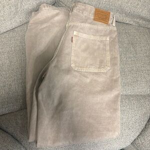 Levi’s baggy dad pants